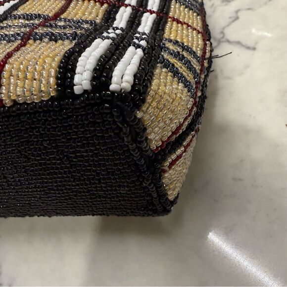 Plaid beaded Burberry-print Tote Bag with Black Straps - Picture 11 of 15